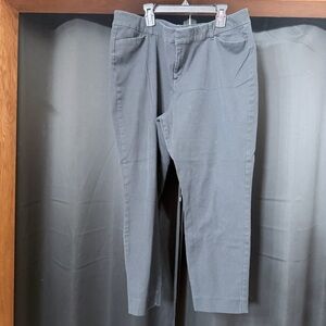 Old Navy Women's Black Never-Fade Pixie Pants